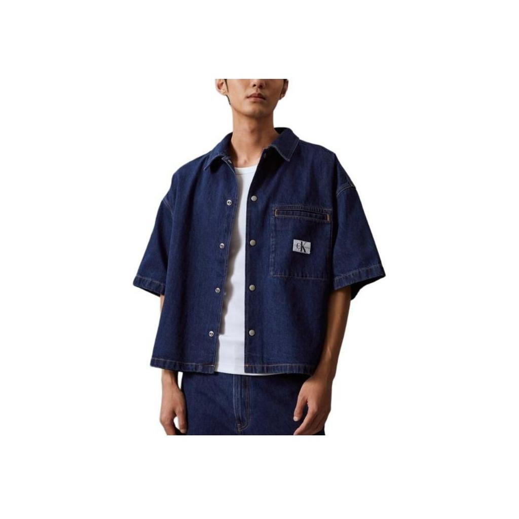 Calvin Klein Jeans Minimalist Label Patch Pocket Vintage Loose Denim Short Sleeve Shirt Men shirts Dark-Blue J325553-1BJ