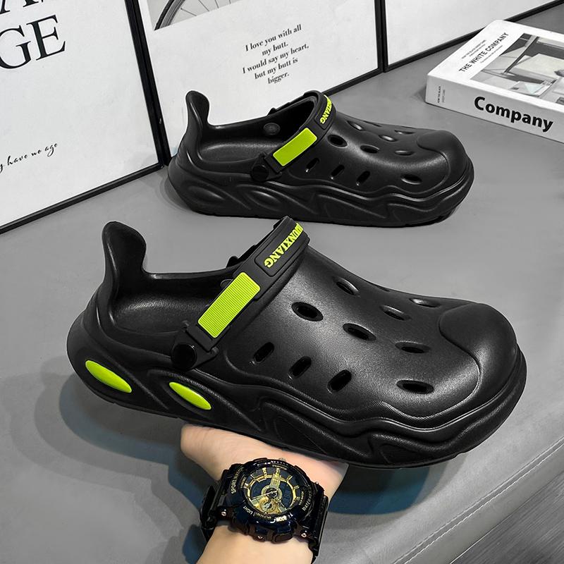 Fashionable Simple Classic Men Hole Shoes Home Bathroom Non-Slip Lightweight Slippers Outdoor Anti-Collision Hollow Garden Shoes