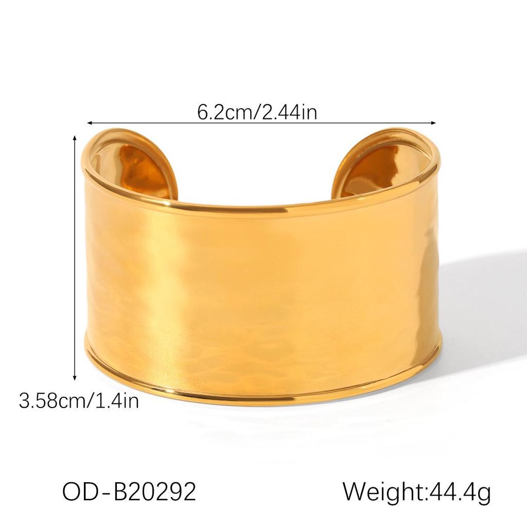 18k Gold Stainless Steel Wide-Face Open Bangle – Non-Fading, High-End Statement Bracelet.