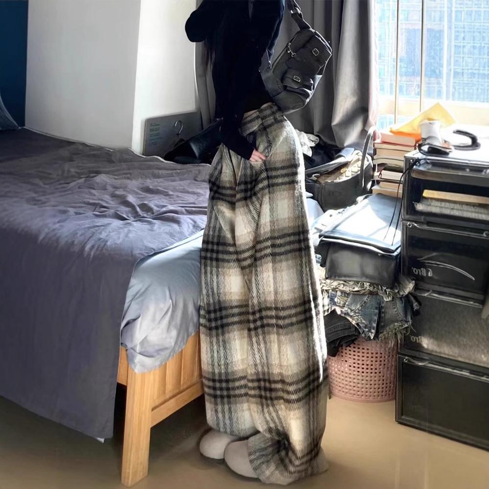 Women's Retro Plaid Wool Wide-Leg Pants for All Seasons