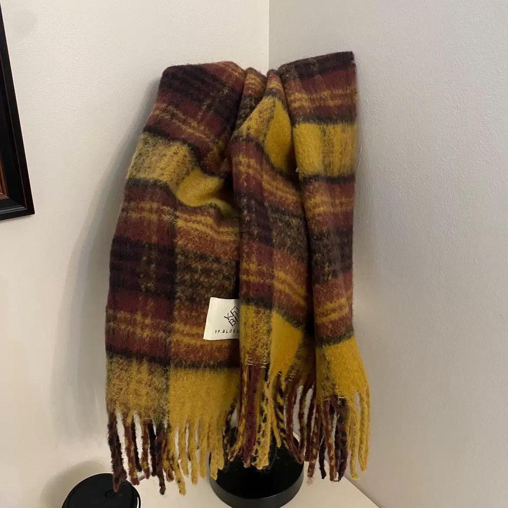 Korean Style Imitation Cashmere Plaid Scarf - Women's Warm, Thick, and Versatile Neck Warmer for Fall and Winter.