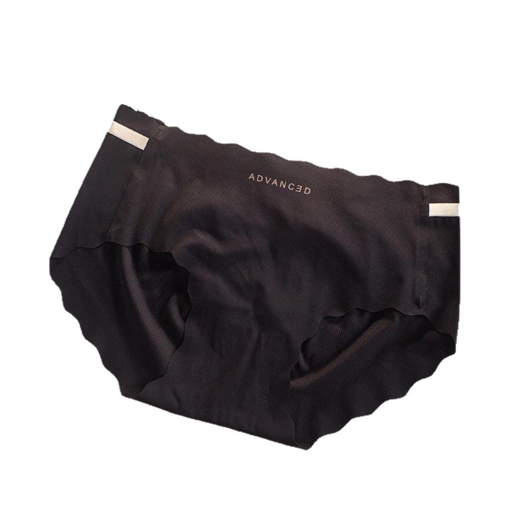 Ice Silk Seamless Women's Mid-Waist Peach Butt Triangle Panties - Delicate Texture, Solid Color, Breathable, Elastic.