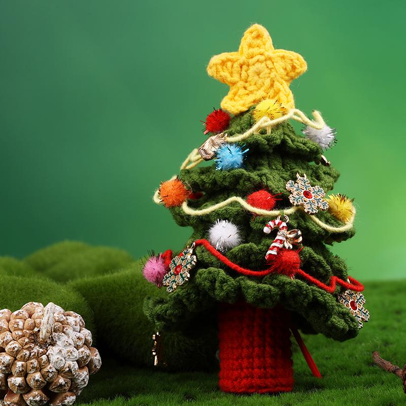 Christmas Crochet Kit for Beginners Crochet Starters Kit Adult Complete Craft Knitting Kit with Crochet Hooks Yarns for DIY Gift