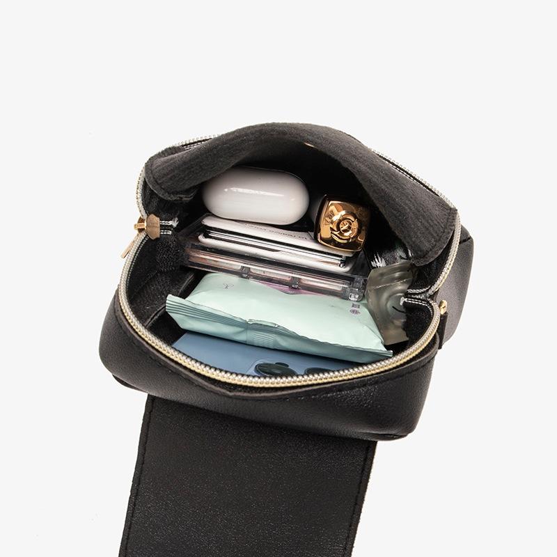 A new autumn and winter mobile phone bag woven swan decorative bag cover type single shoulder oblique span small bag