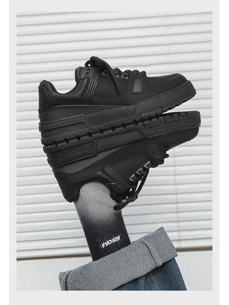 Men's 2024 Trendy Leather Sneakers: Casual, Soft Sole Sports Shoes for Kitchen or Everyday Wear