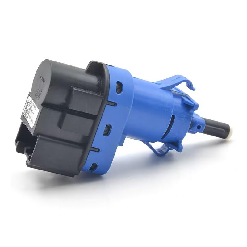 Выключатель стоп-сигнала для Changan Chana CS15 CS55 CS75 3780010-M04 Оригинальный Высокое качество 1 pcs