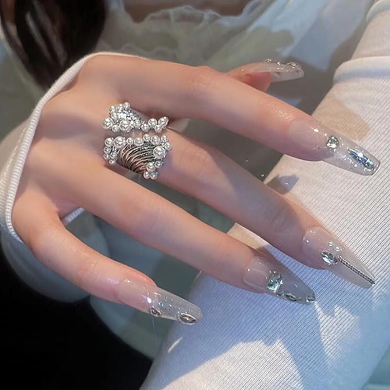 Elegante Anello Statement con Perla – Regolabile, Banda Larga Unica