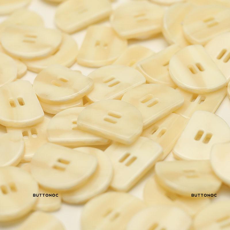 5pcs Two long eyes, semi-round beige resin buttons, knitted sweater, sweater clothing buttons, autumn and winter woolen coat buttons