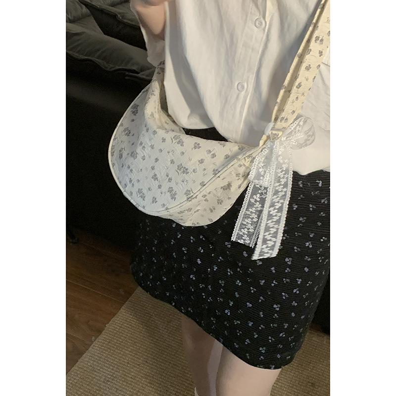 Bow Floral Bag for Women In Summer Korean Style Crossbody Dumpling Bag Simple Large Capacity Canvas Saddle Bag
