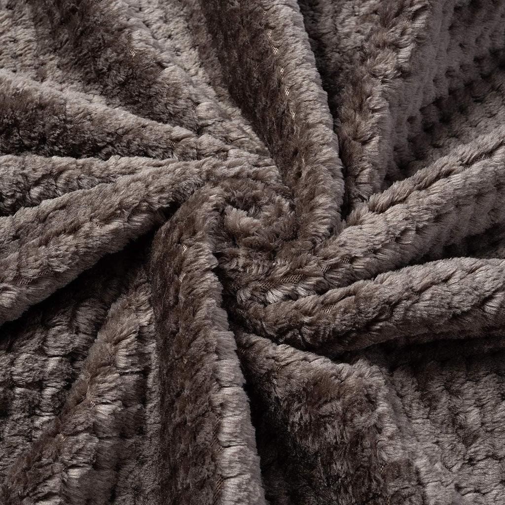 Thick Warm Pineapple Fleece Pet Blanket for Dogs & Cats