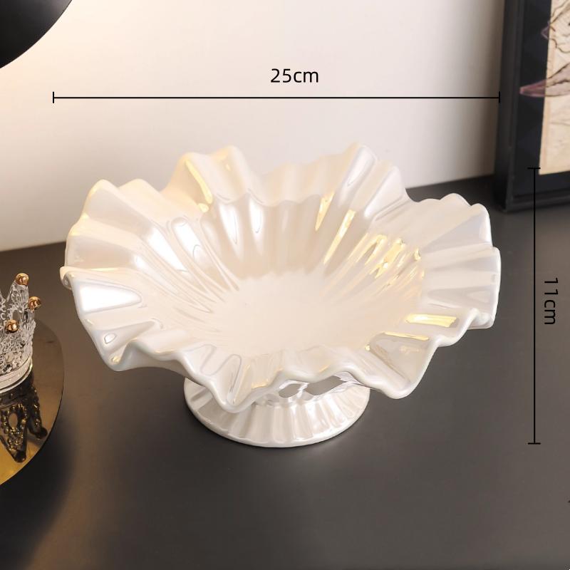 מגש קרמי לפירות קצה גלי מגש על רגליים גבוהות מיכל אחסון שולחני צלחת חטיפים אביזרי קישוט לבית