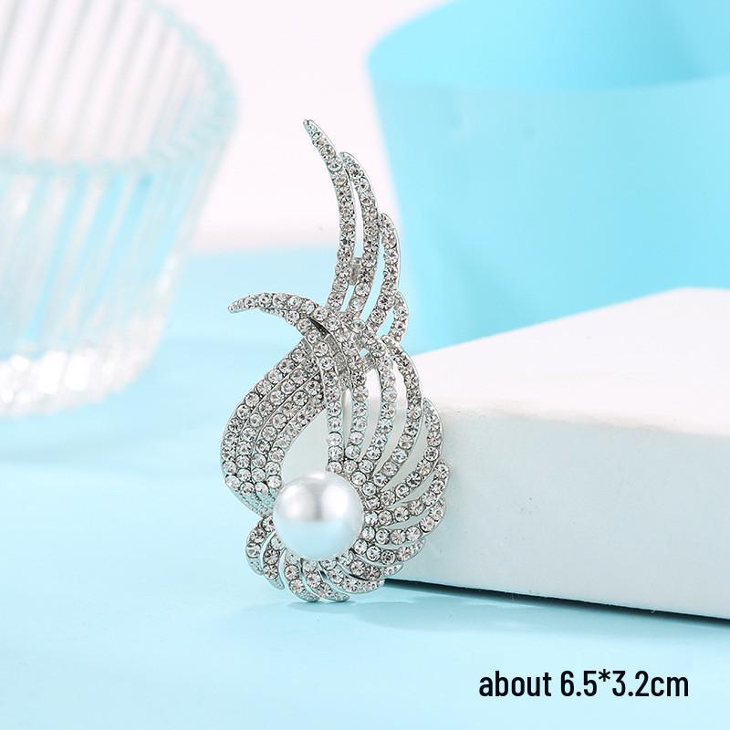

Korean Style Women s Floral Light Luxury Brooch срібні білого кольору