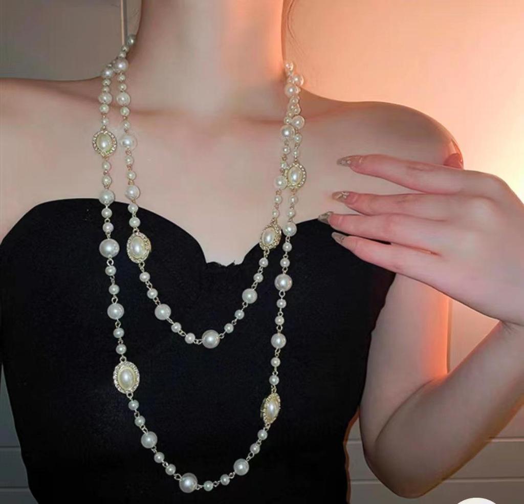 Korean Pearl Necklace: Luxurious Long Sweater Chain for Autumn/Winter