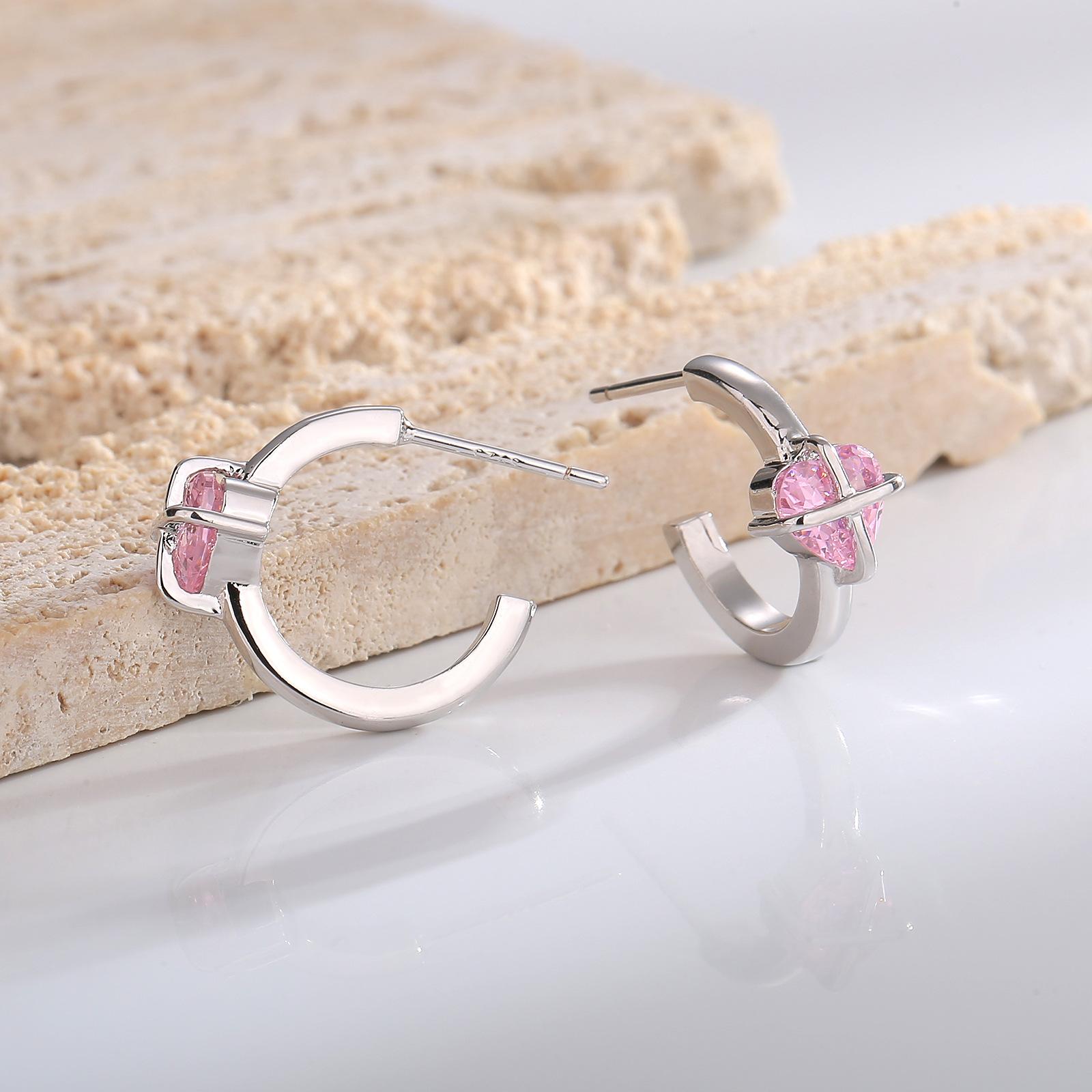 

Золотые серьги женские весна-лето 2025 новые модные серьги легкие роскошные нишевые серьги высококачественные серьги-гвоздики комбинация