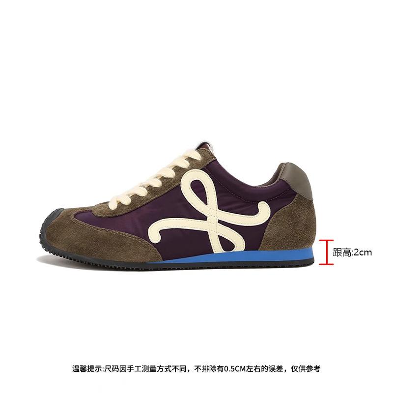 

Cowhide version~ Wang Yibo has the same style of German training shoes, women s inner height-increasing shoes, thick-soled crooked mouth casual sports 34