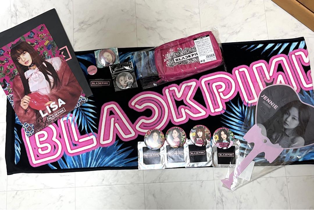 

[Б/У] Значок BLACKPINK товары BLACKPINK blackpink