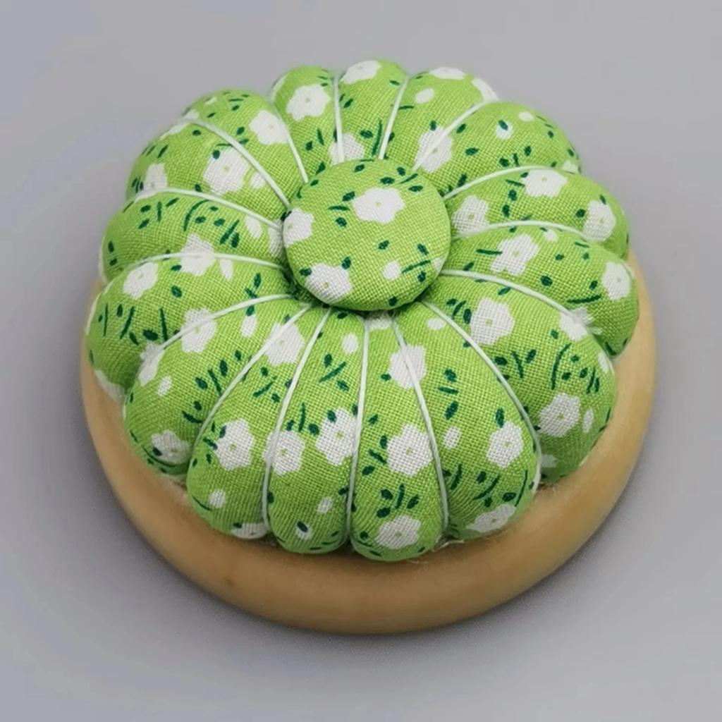 1pc Pumpkin Magnetic Needle Pin Cushion Holder Wooden Pincushions Pin Pumpkin Pincushions Needle Cushion DIY Crafts