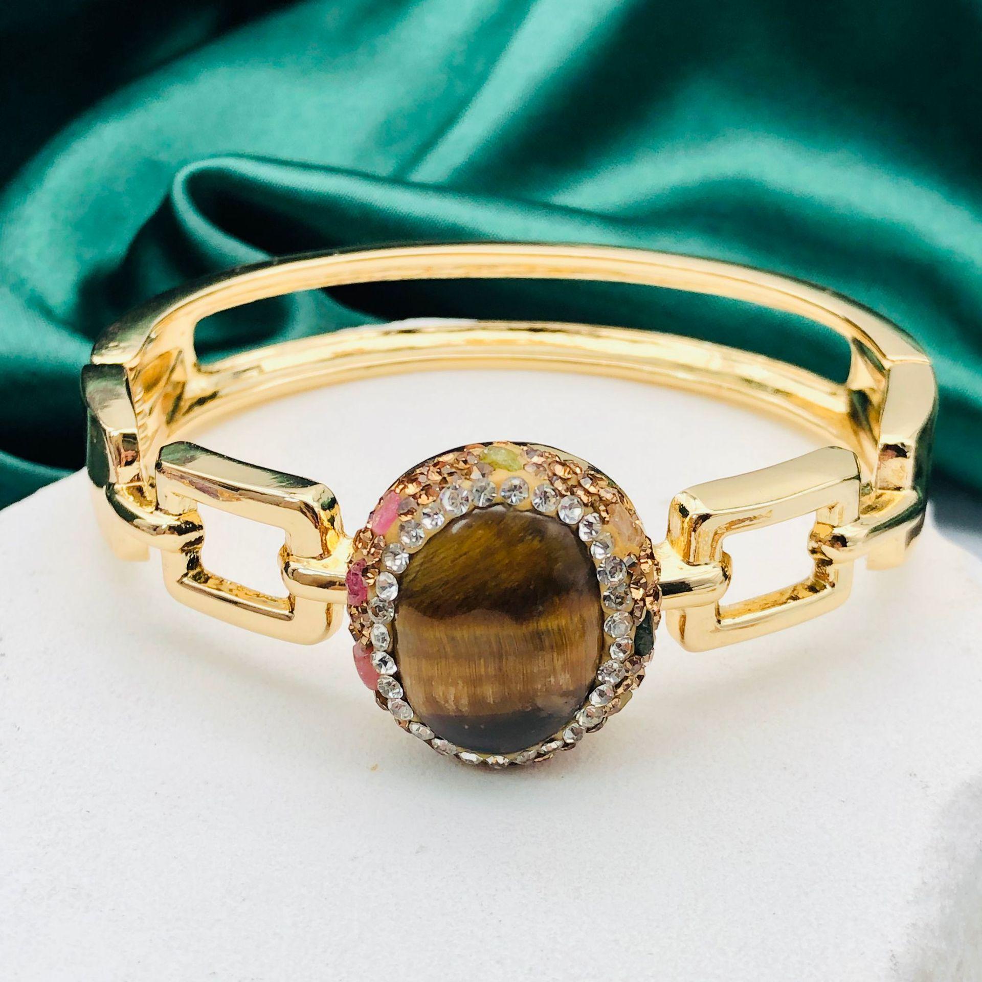 

Комплект украшений из тигрового глаза и пресноводного жемчуга: Цепочка для свитера, браслет, серьги и кольцо - Элегантный осенне-зимний стиль для женщин