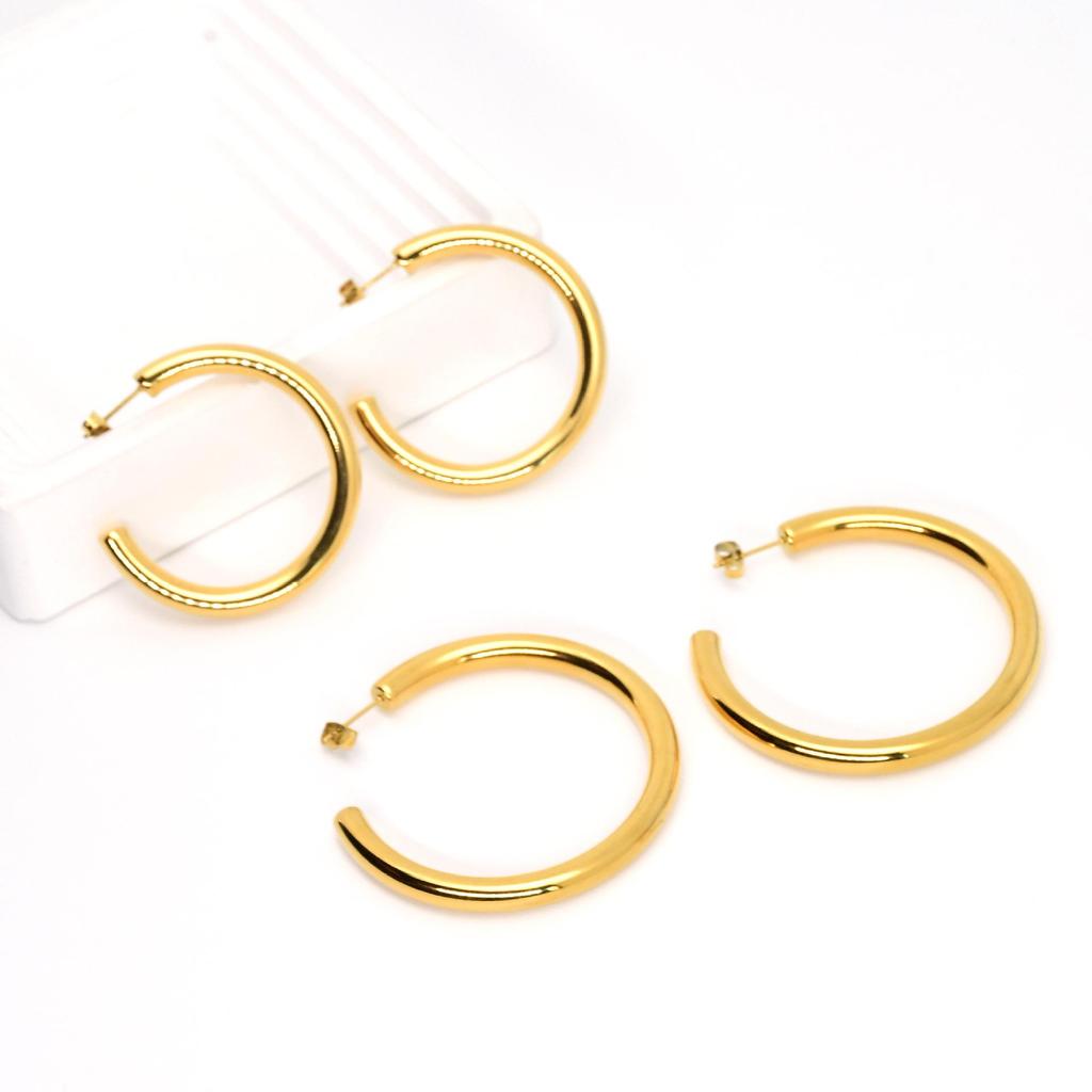 Gold-Plated Stainless Steel Round Earrings - European & American Fashion, Simple Hollow Circle Design