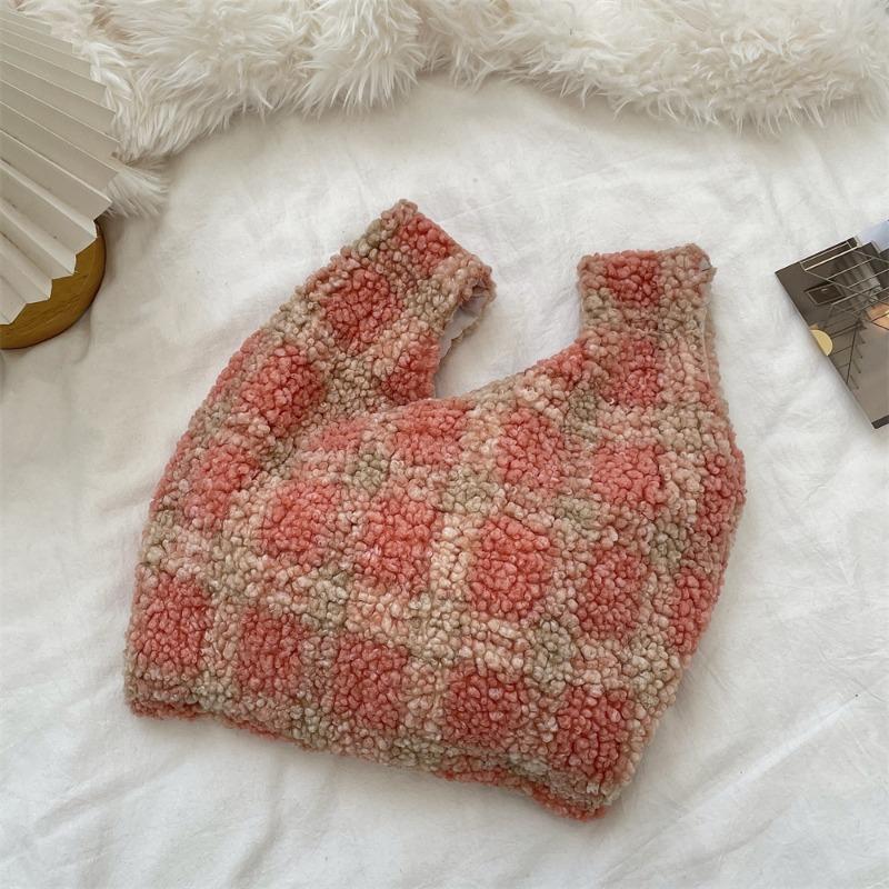 11 Winter woolen plaid shoulder bag trendy college style versatile underarm bag large capacity handbag