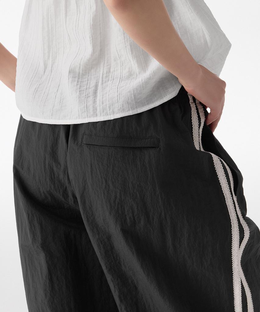 MUSINSA STANDARD WOMAN Women'S Nylon Wide Lace Track Pants [Black]