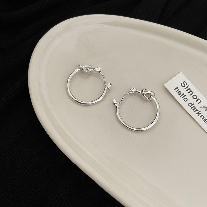 2023 Trendy Women's Knotted Hoop Earrings - Versatile Ear Cuffs & Hoops