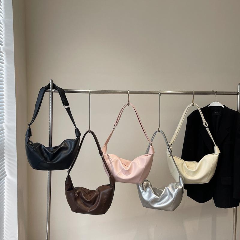 Women's bag solid color dumpling bag 2025 new retro large capacity portable shoulder messenger bag tide