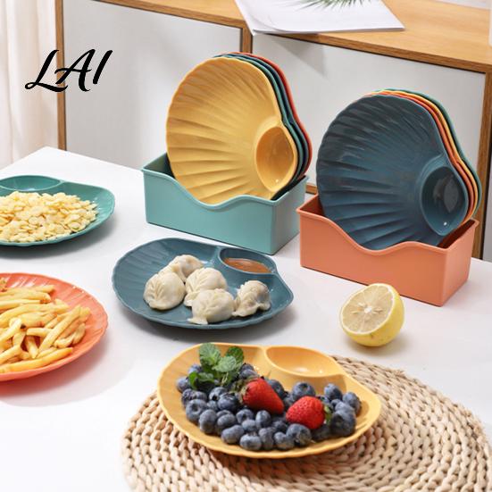 Shell Plate with Dipping Compartment Shaped Chips And Dip Plates Built-in Sauce Compartment Reusable Plastic Serving Dishes Small Fruit Platters for