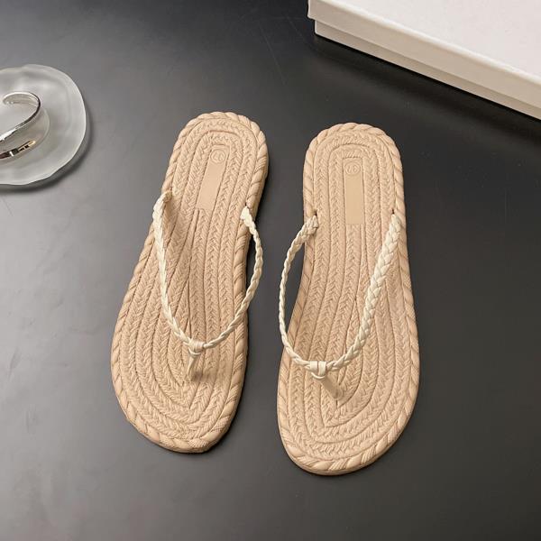 Fashion Female Shoes Rubber Flip Flops Summer Clogs Woman Slippers Soft Luxury Slides Flower Platform 2025 Hawaiian Beach Comfort