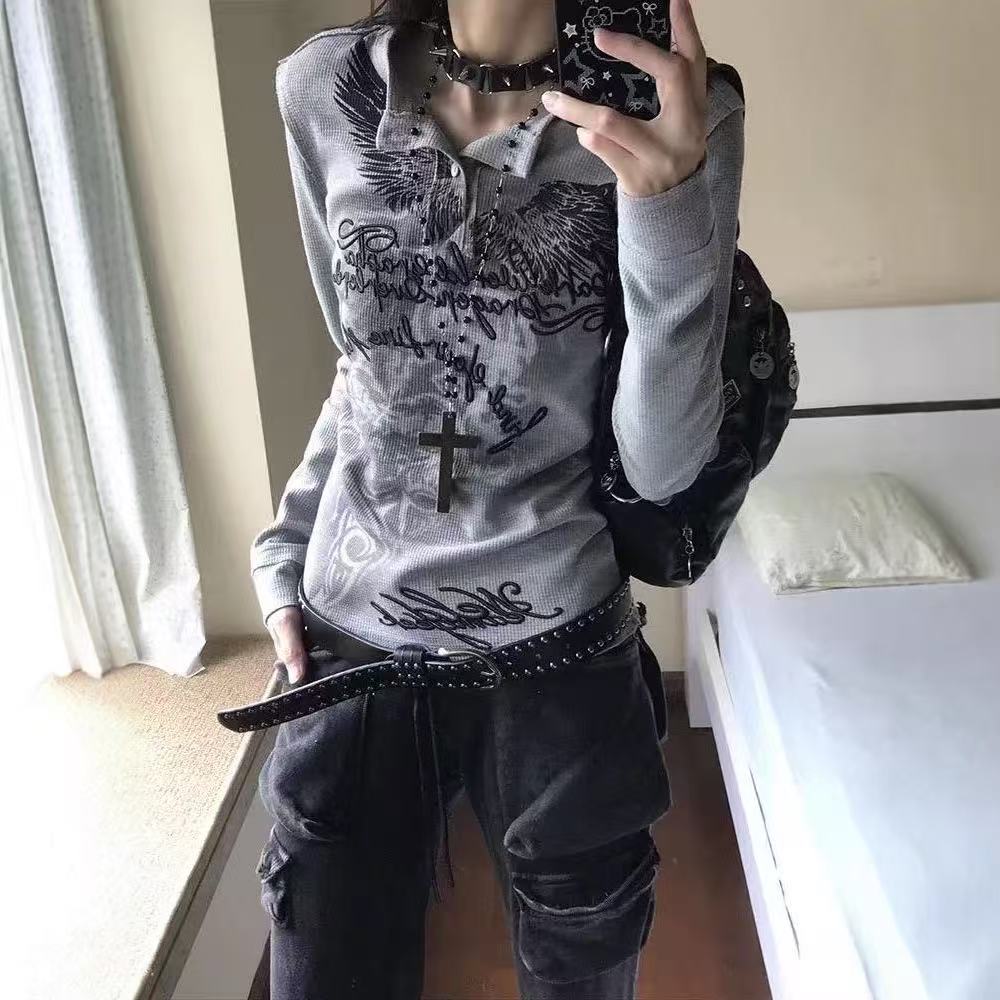 TrendHub Maglietta a Maniche Lunghe Retro Americana da Donna Autunno Stampa Totem Lettere Ricamate Maglia di Base Top