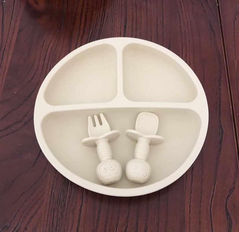 Silikon Smiley-Gesicht Kinderplatte mit unterteilten Abschnitten, Gabel- und Löffelset