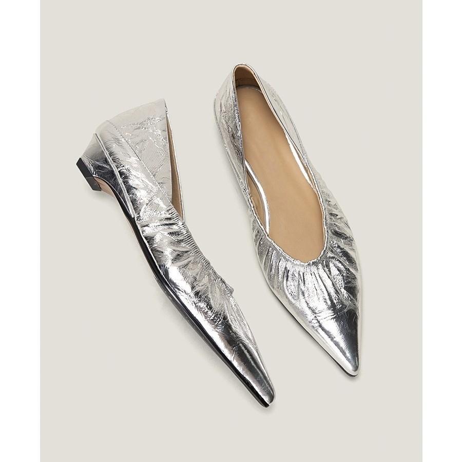 

New niche design pleated pointed tip thin thick heel single shoes inner height increase shallow mouth women s shoes fashionable and versatile 41 срібний