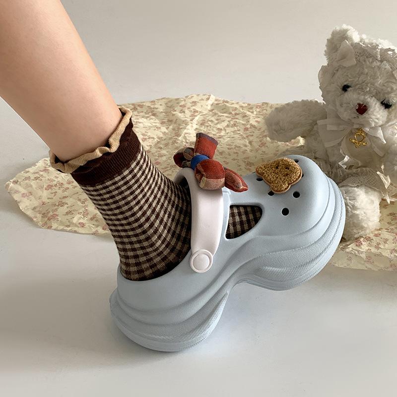 Lightweight and versatile black cute heightening thick-soled hole shoes women's 2025 new summer wear non-slip cool slippers