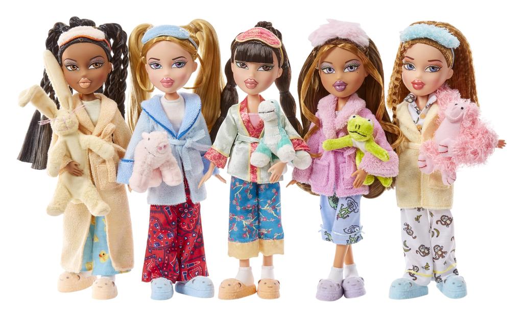 Bratz Slumber Party Cloe Fashion Doll With 2 Sets of Plush Animal and Accessories Suitable for Kids and Collectors - - Pajamas, -