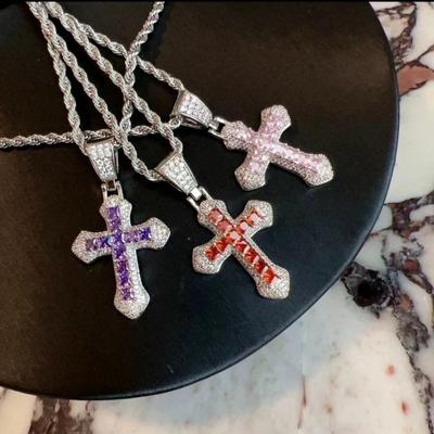 Full Rhinestone Cross Necklace In Autumn with Platinum-plated Micro-inlaid Pendant for Men and Women Hip-hop Trend Lovers Girlfriends Accessories.