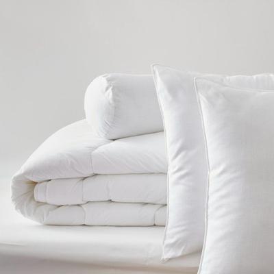 Very Warm Blanrêve Duvet Set 260 X 240 + 2 Pillows 60 X 60 + Bolster 160 "Comfort" Anti-Mite Treated - White -