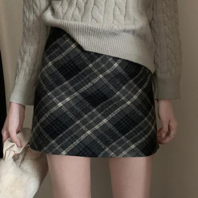 Woolen Plaid Skirt for Women In Autumn and Winter Korean Version Retro High Waist Slimming A-line Hip Hugging Skirt  Short Skirt