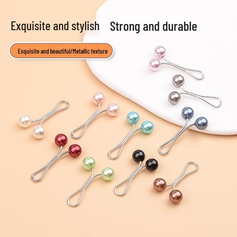 Adjustable Metal Clip T-Shirt with Waist-Cinching Buckle and Shortened Hem