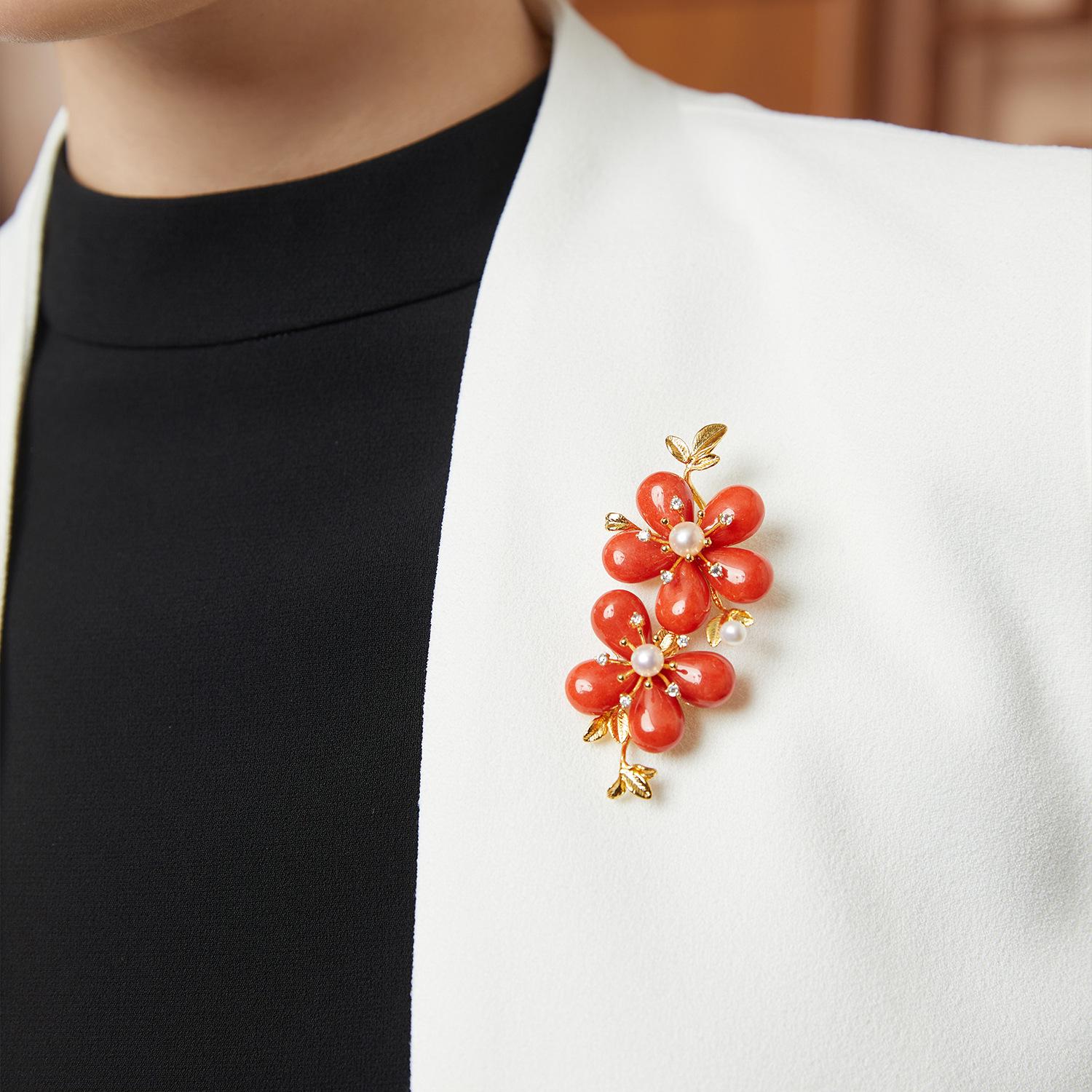 Цветущие парные цветы: Элегантная женская жемчужная брошь с цветочным дизайном - Классическая и универсальная булавка для лацкана