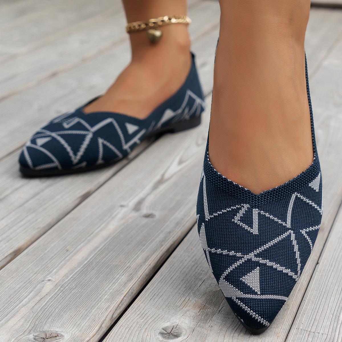 Летние европейские и американские туфли на плоской подошве с острым носком туфли mom с неглубоким вырезом вязаные модные и универсальные 40 синий 1300₽
