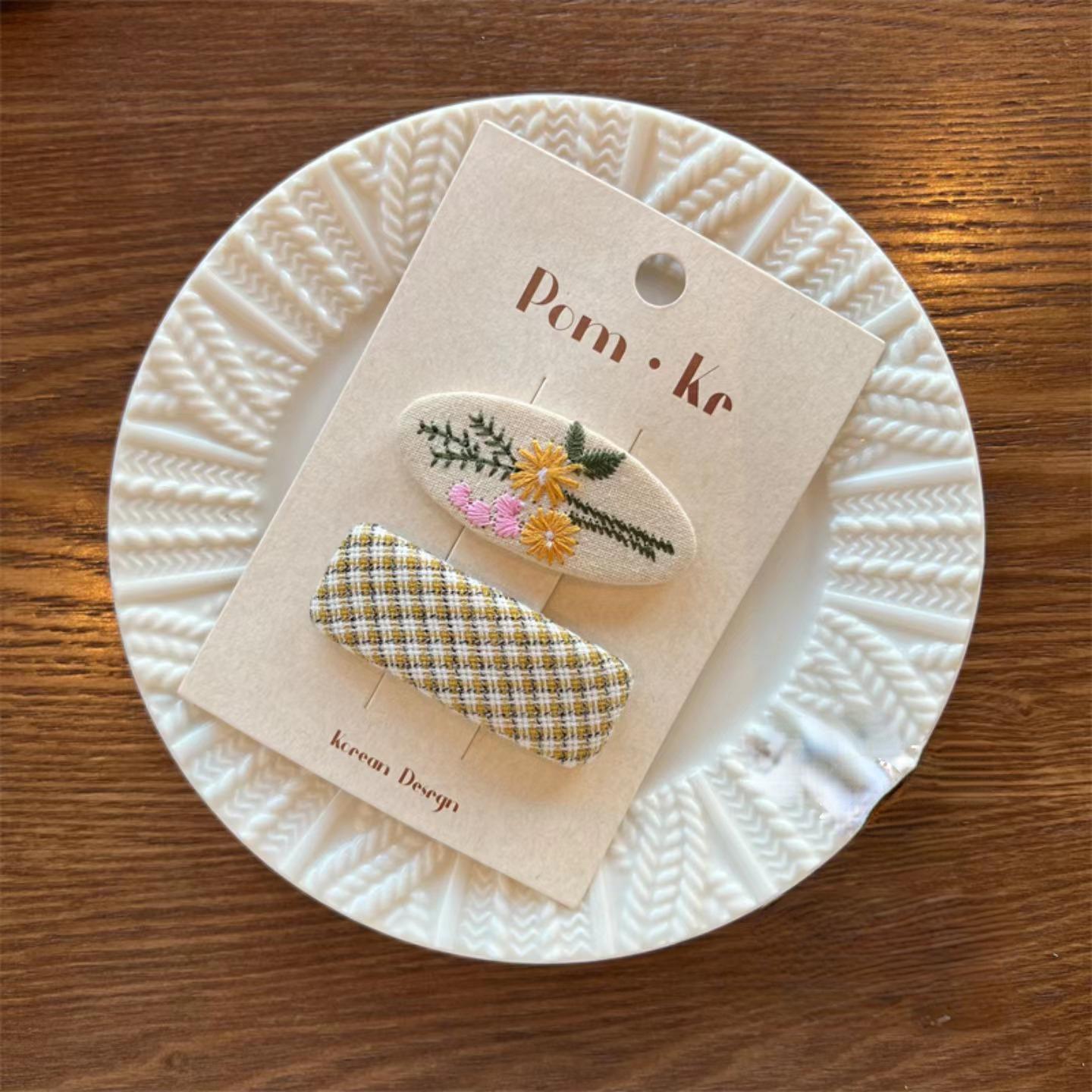 

2 шт./компл., детская заколка для волос, модная простота, заколка с цветочным принтом и бантом для маленьких девочек, милая боковая заколка с челкой, аксессуары для волос