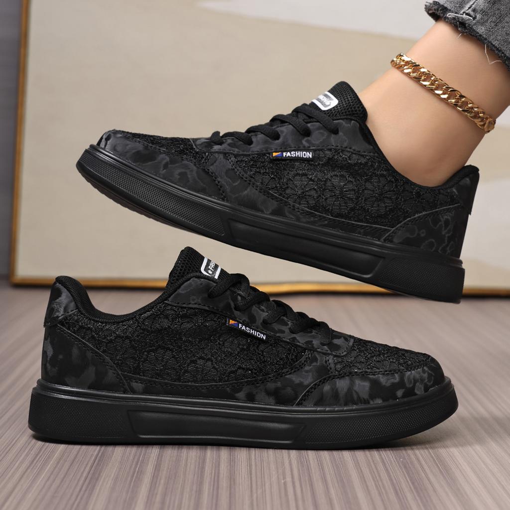 Lace Mesh Flat Shoes Lightweight Breathable Low Top Sneakers with Lace-Up Closure and Rubber Sole for Casual Wear