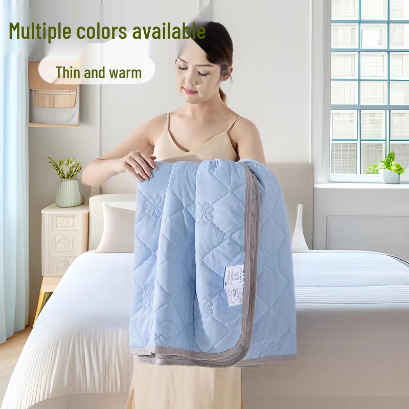 Class A Cool Silk Summer Quilt - Super Soft, Machine Washable Air Conditioning Blanket