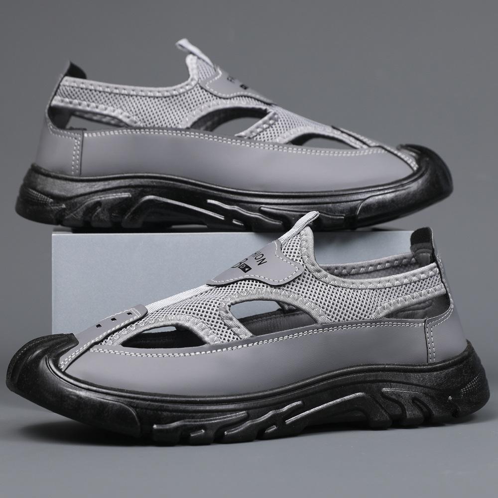 Men's Sandals Summer Hollow Hole Shoes Outdoor Non-slip Breathable Casual Pig Cage Shoes Men's One-pedal Beach Shoes