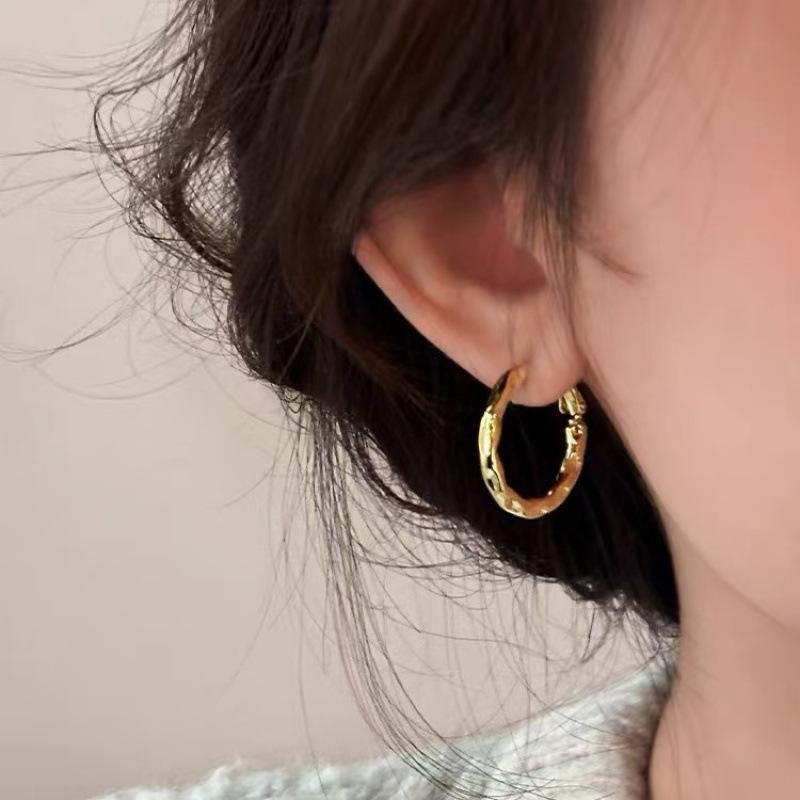 111 Silver Needle Cold Wind Bump Irregular Earrings Simple Metal Plain Ring Earrings Fashion Versatile Personalized Earrings