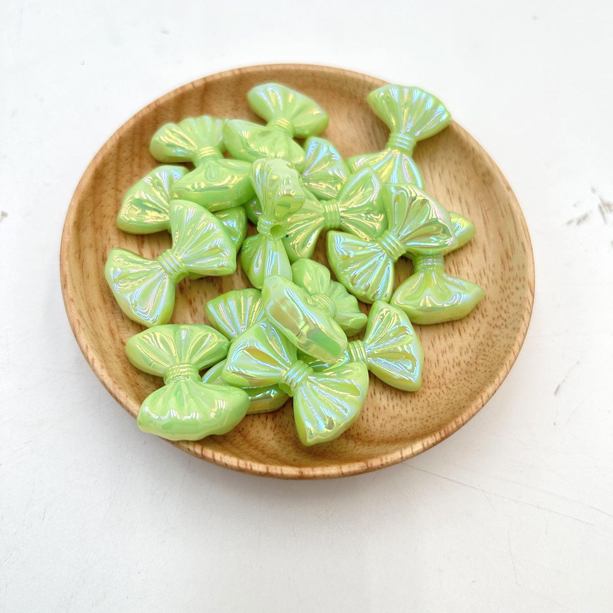 

22x29мм Однотонная акриловая бабочка с покрытием и вертикальным отверстием для DIY головных уборов или цепочек для телефона.