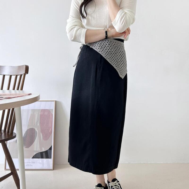 

Women s Triangle Bonnet Wool Scarf A33735_Black