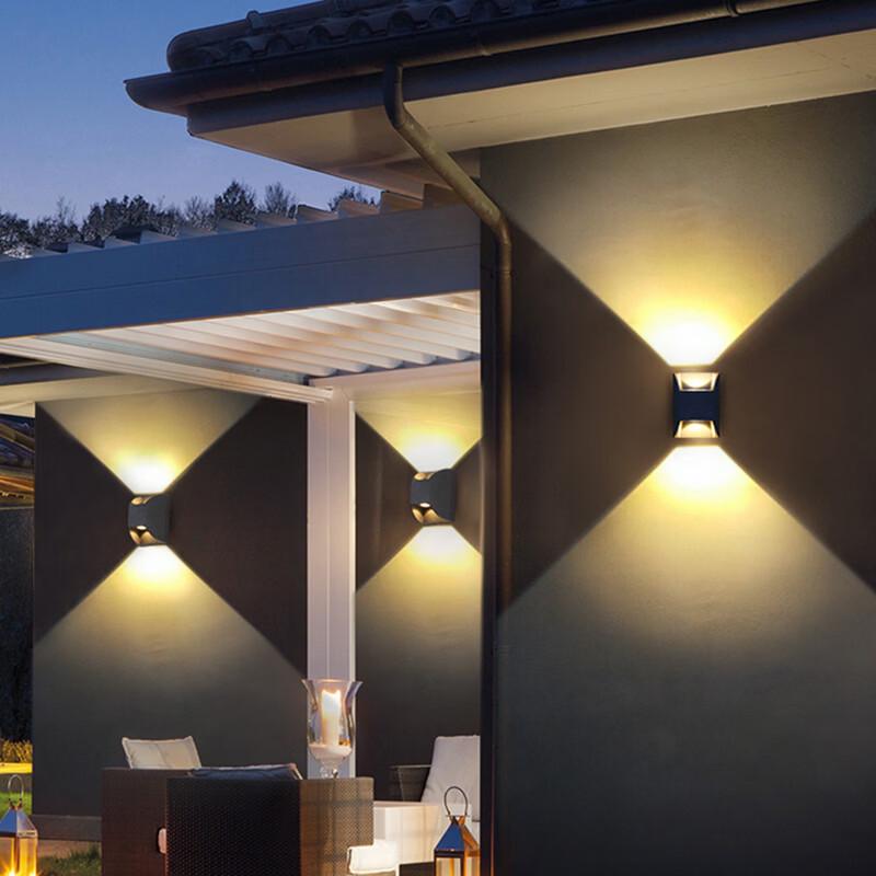 Outdoor Double-Head Up/Down Wall Lamp