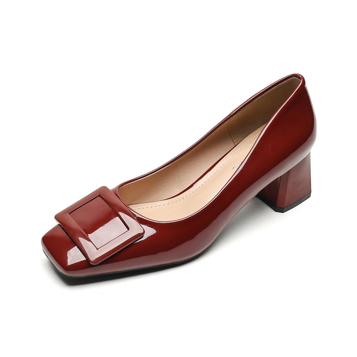 

Weiwei Girl 9806-8 Square Toe Slip-on French High Heels for Women - Elegant Commuter Shoes 34 вина червоного кольору
