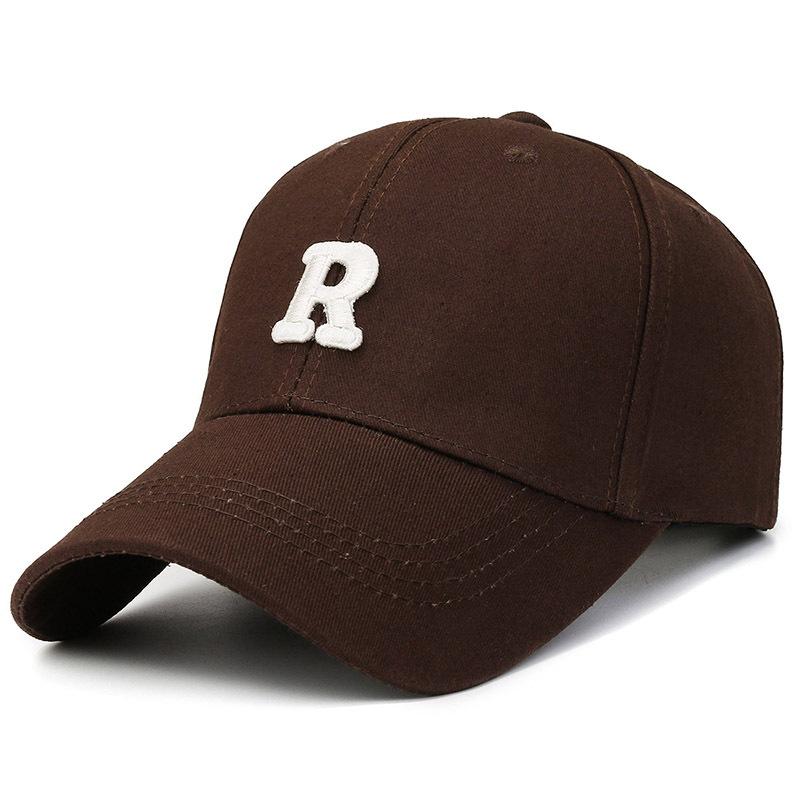 The new letter R baseball cap is on the market, fashionable men and women couples, trendy classic casual